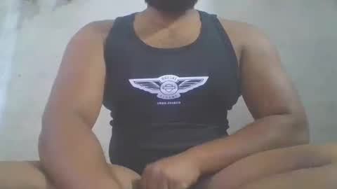 crazzy_booy online show from April 22, 5:03 am