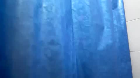 Snapshot of cris2428 chatting on February 9, 5:50 am cris2428 online show from February 9, 5:50 am