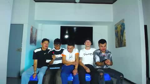 crismens online show from September 20, 6:19 pm