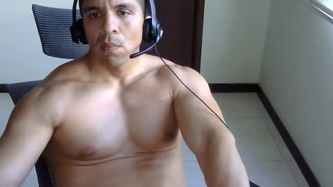 crispin_789 online show from October 28, 10:12 pm