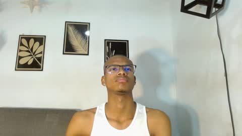 Snapshot of criss_zuri chatting on October 22, 11:36 am criss_zuri online show from October 22, 11:36 am