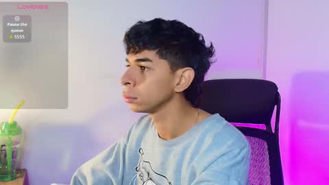 cristhian online show from December 15, 4:09 am