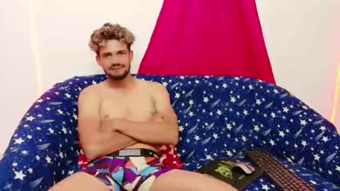 Snapshot of cristian_gp chatting on October 31, 2:35 am cristian gp online show from October 31, 2:35 am