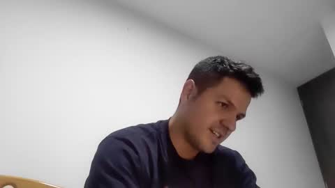 Snapshot of cristopher3042 chatting on January 4, 3:29 am cristopher3042 online show from January 4, 3:29 am