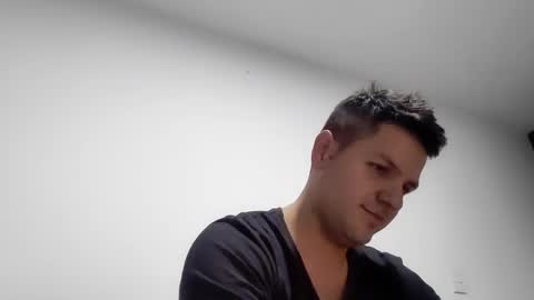 Snapshot of cristopher3042 chatting on February 8, 2:04 am cristopher3042 online show from February 8, 2:04 am