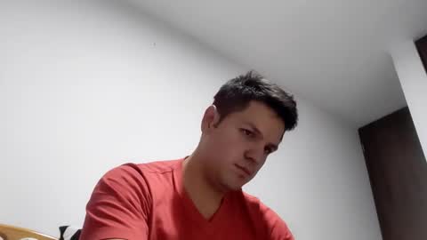 Snapshot of cristopher3042 chatting on January 14, 2:40 am cristopher3042 online show from January 14, 2:40 am