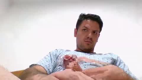 Snapshot of cristopher3042 chatting on December 7, 3:14 am cristopher3042 online show from December 7, 3:14 am