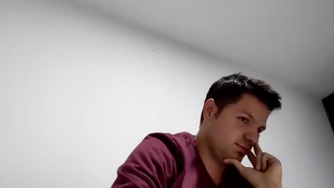 Snapshot of cristopher3042 chatting on January 29, 1:37 am cristopher3042 online show from January 29, 1:37 am