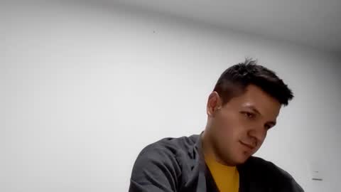 Snapshot of cristopher3042 chatting on February 12, 4:54 am cristopher3042 online show from February 12, 4:54 am