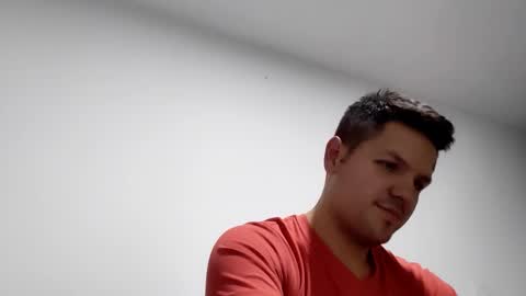 Snapshot of cristopher3042 chatting on February 14, 3:43 am cristopher3042 online show from February 14, 3:43 am