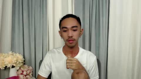 crocodale online show from April 17, 1:14 pm