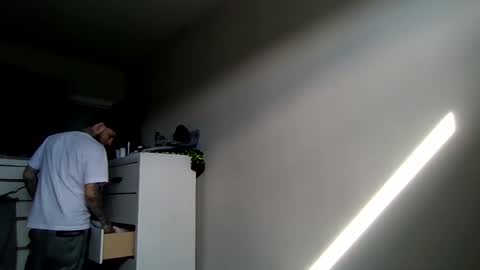 cruz815 online show from April 14, 1:33 pm