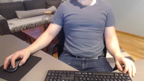 Snapshot of cumartist84 chatting on January 6, 12:57 pm cumartist84 online show from January 6, 12:57 pm