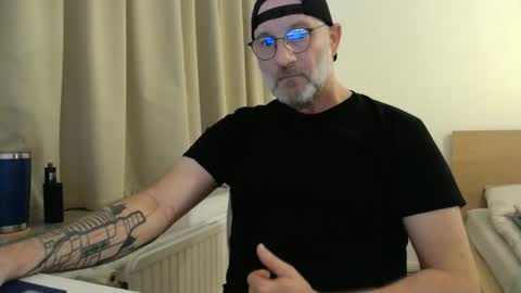 Curman85 online show from April 14, 11:04 pm