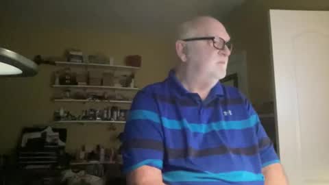 Snapshot of curo69 chatting on December 18, 8:14 pm ALAN online show from December 18, 8:14 pm