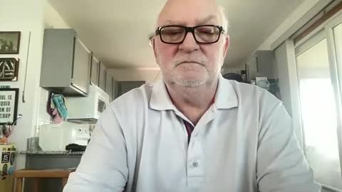 Snapshot of curo69 chatting on January 17, 8:04 pm ALAN online show from January 17, 8:04 pm