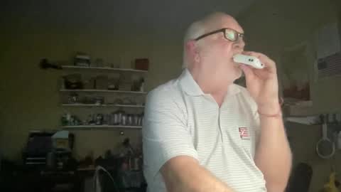 Snapshot of curo69 chatting on February 4, 6:49 pm ALAN online show from February 4, 6:49 pm