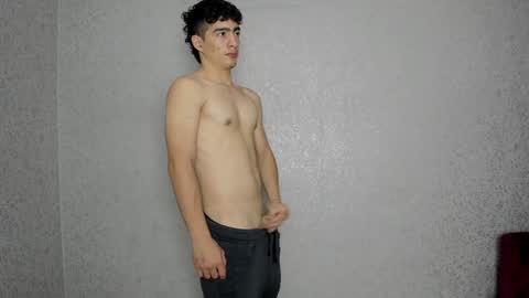 Snapshot of cute_boys18 chatting on January 9, 2:29 pm ARTURO-18  MATIAS-18  NIKOLAY-19  HADES-18  GABO-19 online show from January 9, 2:29 pm