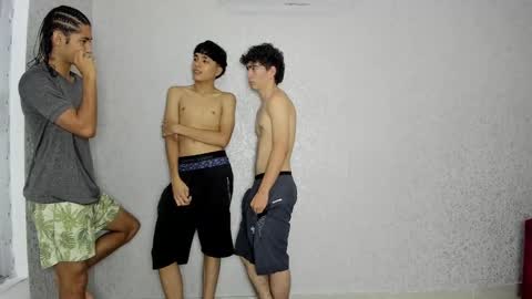 Snapshot of cute_boys18 chatting on December 17, 2:55 pm ARTURO-18  MATIAS-18  NIKOLAY-19  HADES-18  GABO-19 online show from December 17, 2:55 pm