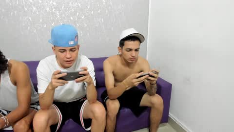 Snapshot of cute_boys18 chatting on January 24, 3:34 pm ARTURO-18  MATIAS-18  NIKOLAY-19  HADES-18  GABO-19 online show from January 24, 3:34 pm