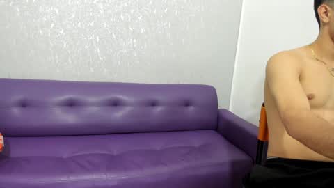 Snapshot of cute_boys18 chatting on January 18, 8:19 pm ARTURO-18  MATIAS-18  NIKOLAY-19  HADES-18  GABO-19 online show from January 18, 8:19 pm
