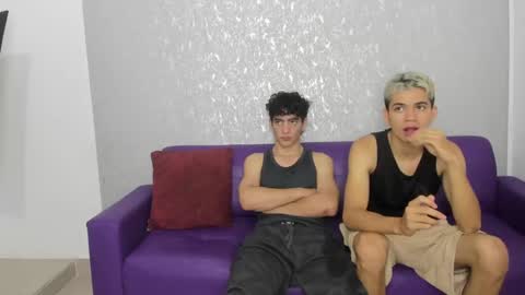 Snapshot of cute_boys18 chatting on December 12, 4:21 pm ARTURO-18  MATIAS-18  NIKOLAY-19  HADES-18  GABO-19 online show from December 12, 4:21 pm