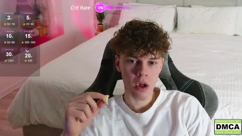 Snapshot of cute_thomas chatting on January 14, 5:12 pm Thomas -  online show from January 14, 5:12 pm