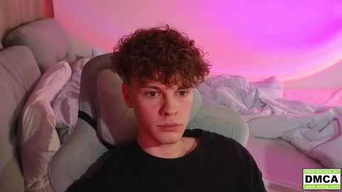 Snapshot of cute_thomas chatting on September 25, 7:35 pm Thomas -  online show from September 25, 7:35 pm