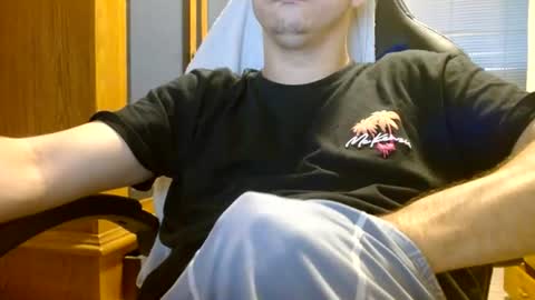 Cuteboy090 online show from June 26, 8:17 am