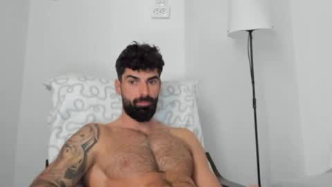 cuteeboy online show from May 21, 7:48 am