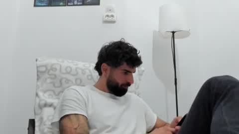 cuteeboy online show from March 4, 4:03 pm