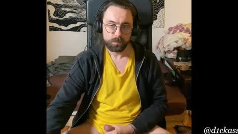 Snapshot of d1ckass chatting on February 16, 10:21 pm d1ckass online show from February 16, 10:21 pm