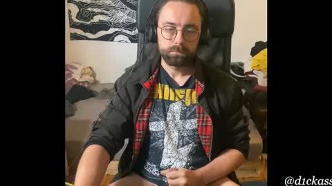 Snapshot of d1ckass chatting on October 28, 11:23 am d1ckass online show from October 28, 11:23 am