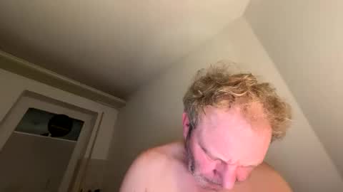 dachdecker7269 online show from February 18, 5:05 am