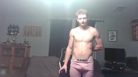 daddybryce0 online show from December 15, 4:42 am