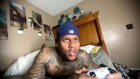 sexy tatted king bbc online show from October 11, 7:23 am