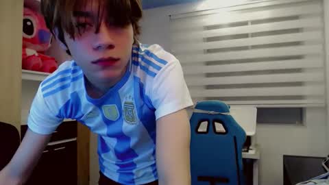 dae_lune online show from February 18, 11:35 pm