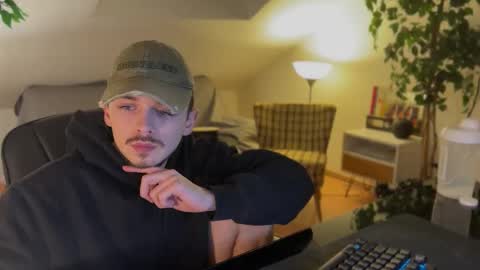 Daimon  online show from December 14, 1:12 am