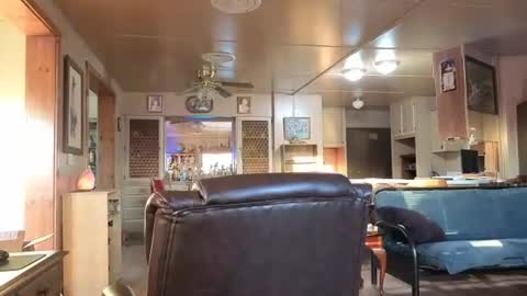 dakit online show from October 12, 2:22 pm