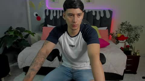 Snapshot of damian23_ chatting on December 30, 12:20 pm DAMIAN online show from December 30, 12:20 pm