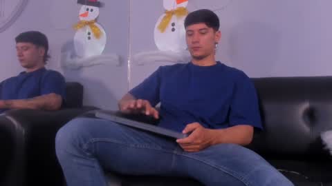 Snapshot of damian23_ chatting on January 5, 2:38 am DAMIAN online show from January 5, 2:38 am