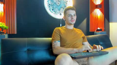 Damian Oliver online show from January 17, 4:49 am