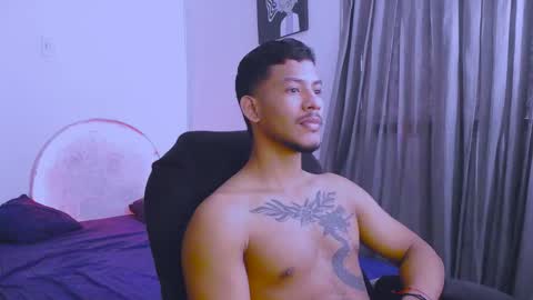 instagram damiannreed. online show from March 18, 1:25 pm