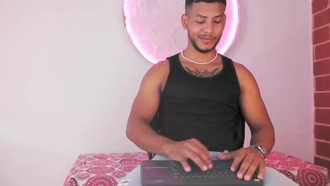 instagram damiannreed. online show from January 8, 7:34 pm