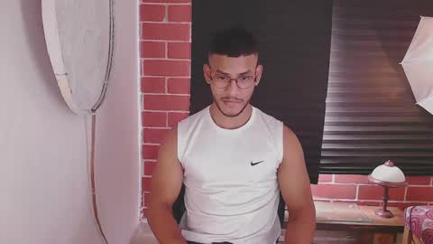 instagram damiannreed. online show from January 13, 2:32 pm