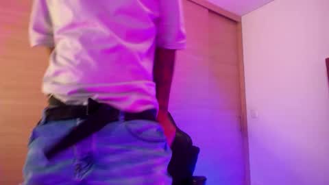 dammian_ross online show from February 18, 3:26 am