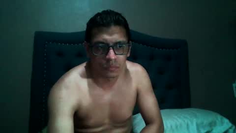 DamnSexy0102 online show from December 5, 7:27 am