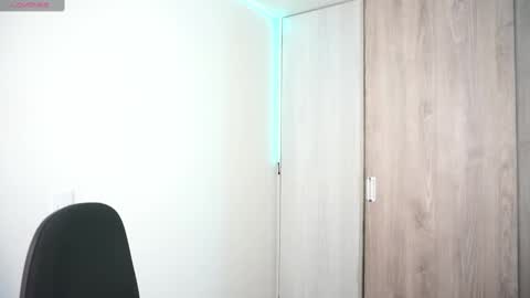 damon_frost online show from January 7, 2:49 pm