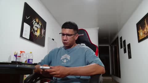 damyan_2003 online show from April 8, 4:13 am