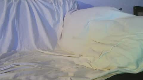 Snapshot of dan567y chatting on February 1, 11:06 pm dan567y online show from February 1, 11:06 pm